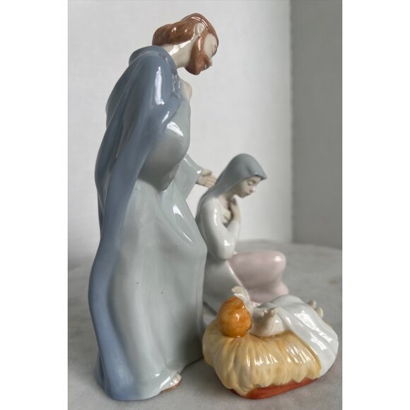 Vintage 3pc Nativity Set In Box The Blessed Family 1992 Avon Fine Collectibles - Picture 6 of 14